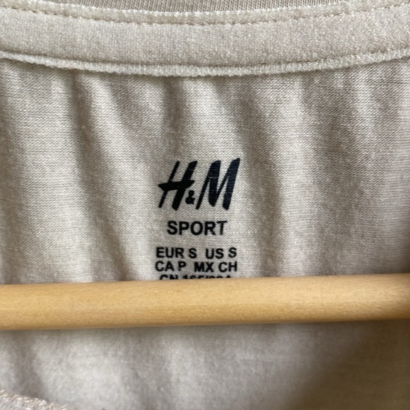 H&M Sport Tank - Picture 2 of 5